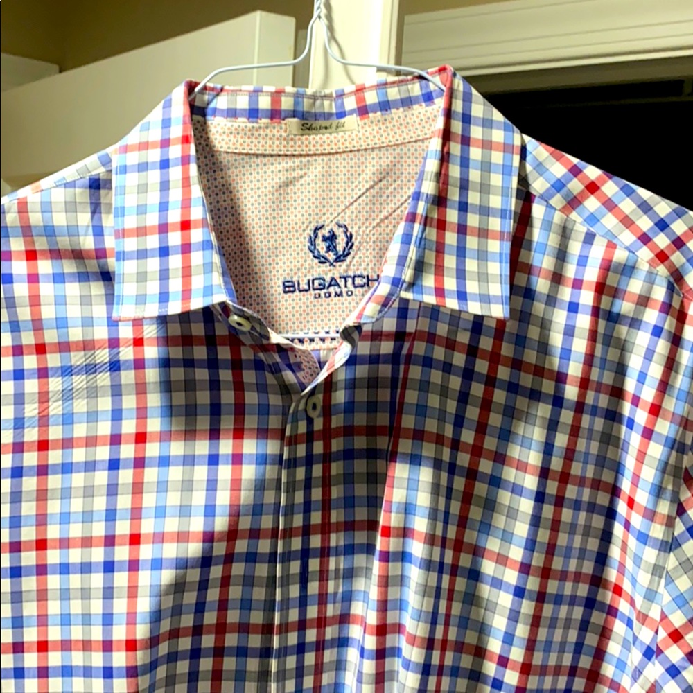 Bugatchi shaped fit XL. Awesome shirt!